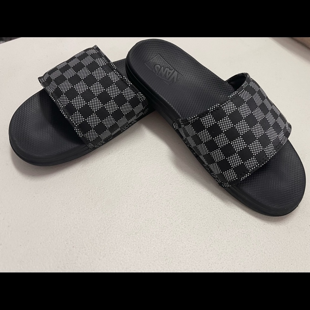 Vans Sandals for Boys Size 3 Y (USED) good conditions